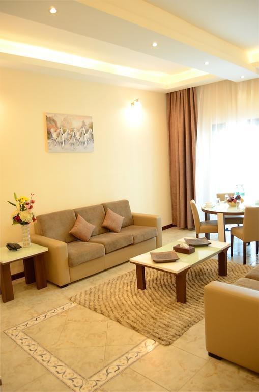 Arcadia Hotel Suites Sharjah Ngoại thất bức ảnh