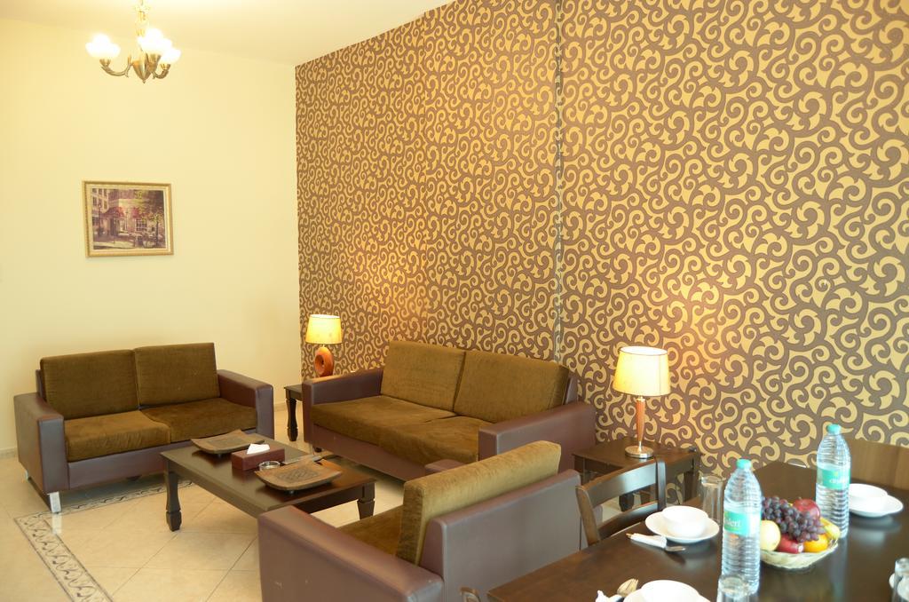 Arcadia Hotel Suites Sharjah Ngoại thất bức ảnh